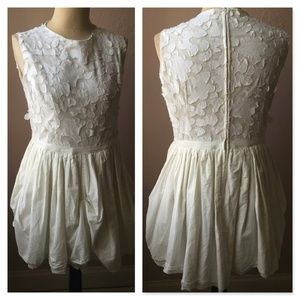 Dinwiddies White Lace Dress M